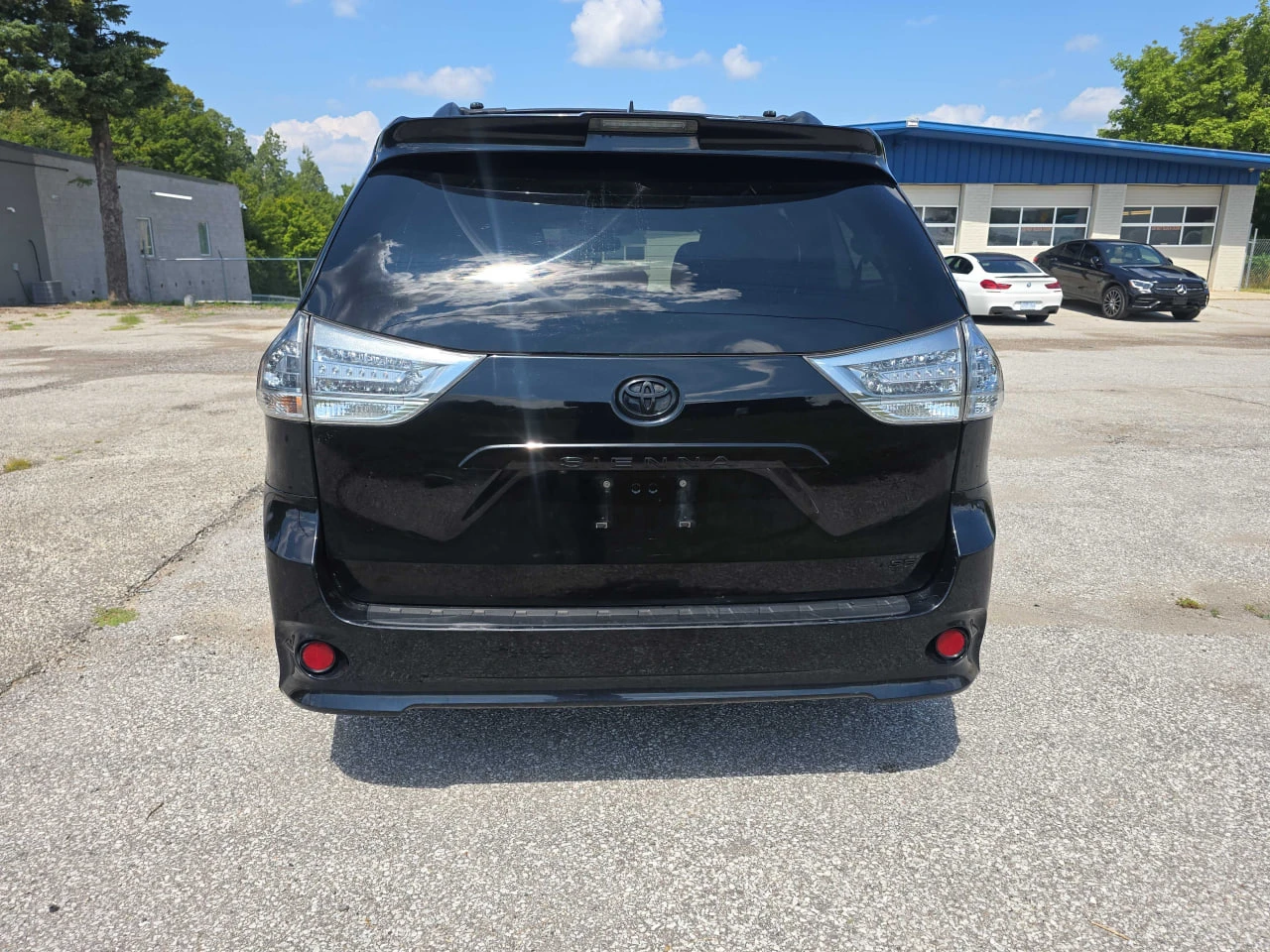 Toyota Sienna CARFAX* АВТОФИНАНСИРАНЕ* БЕЗ ПЪРВОНАЧАЛНА ВНОСКА*  - изображение 4