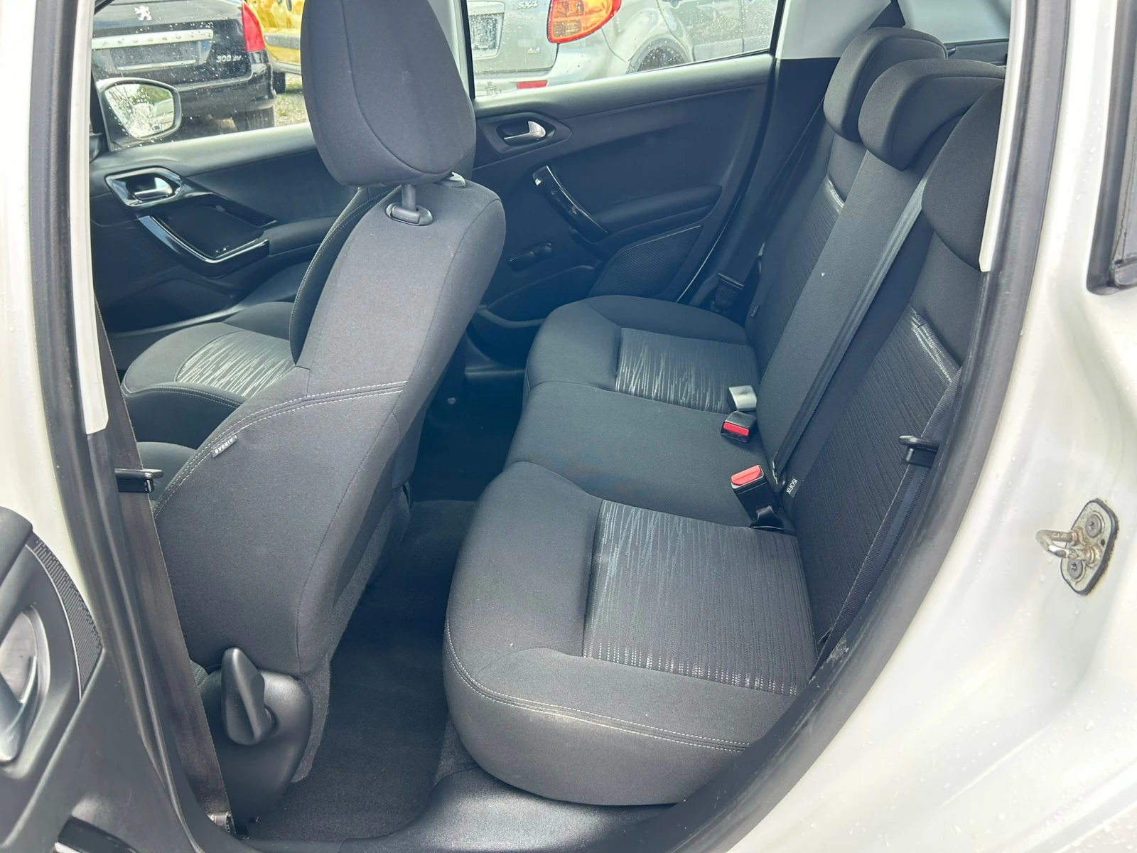 Peugeot 208 1.4HDI - изображение 10