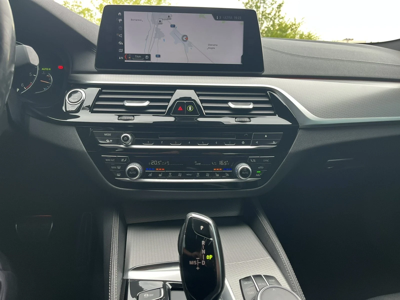 BMW 530 xDrive   | Mobile.bg   14
