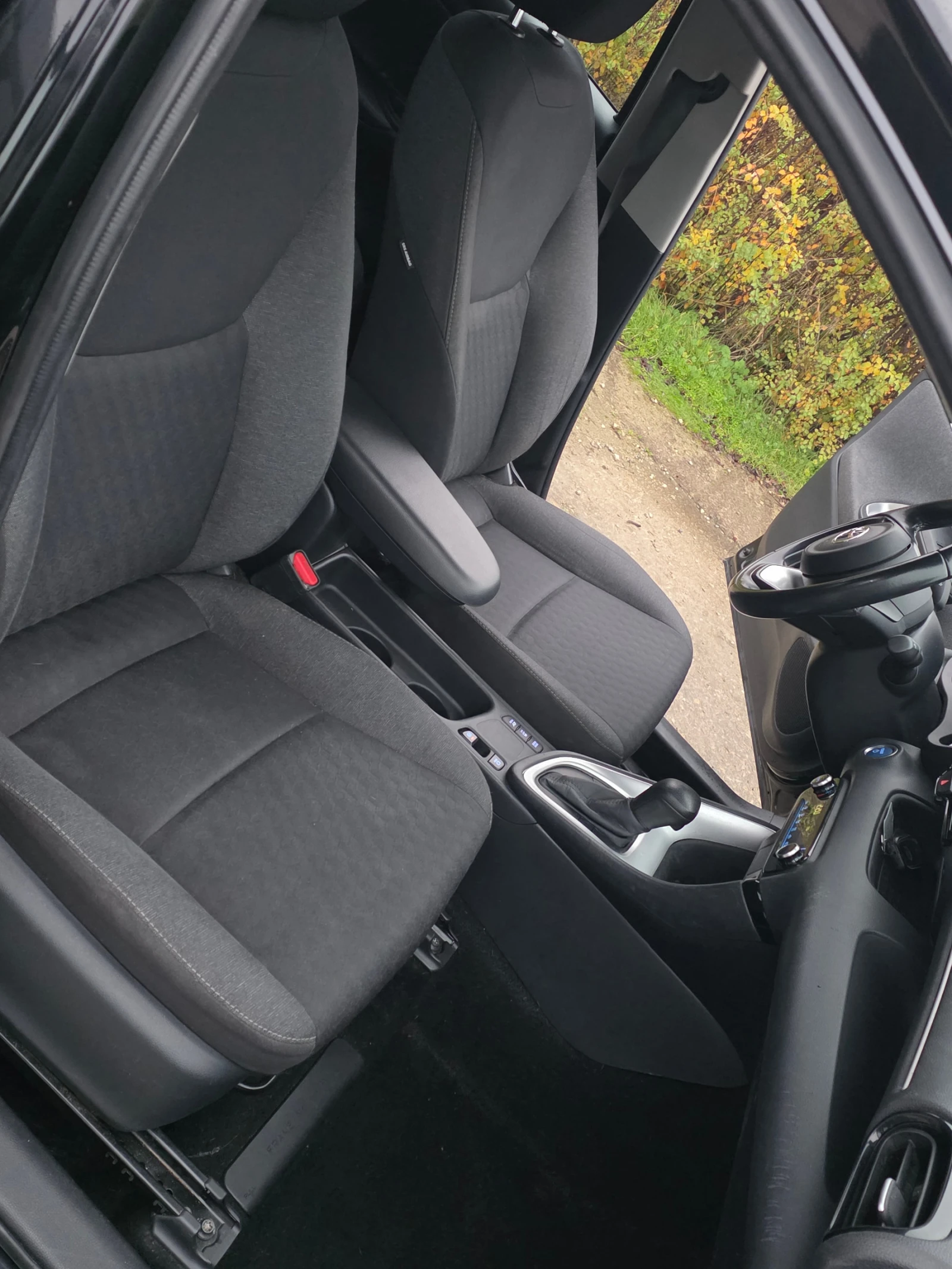 Toyota Yaris Yaris 116h France Business 5p + Stage Hybrid Acade | Mobile.bg � ����������� 11