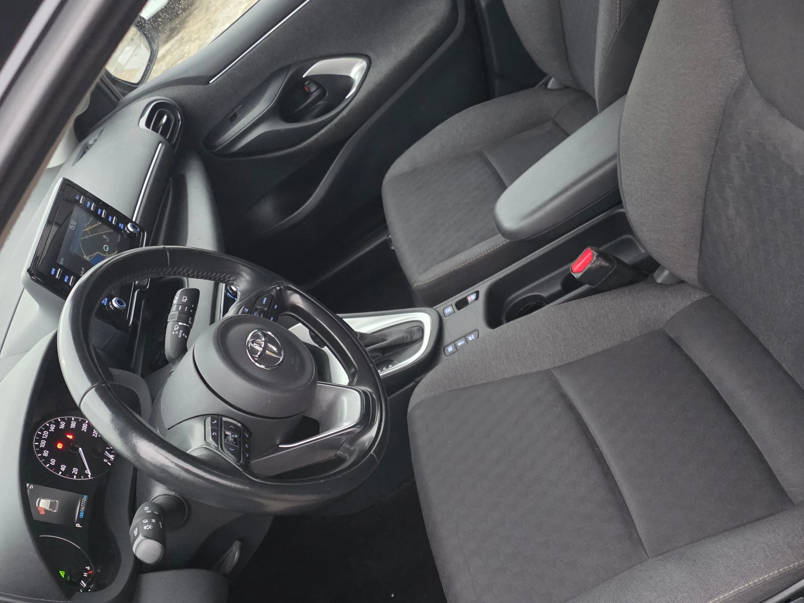 Toyota Yaris Yaris 116h France Business 5p + Stage Hybrid Acade | Mobile.bg � ����������� 8