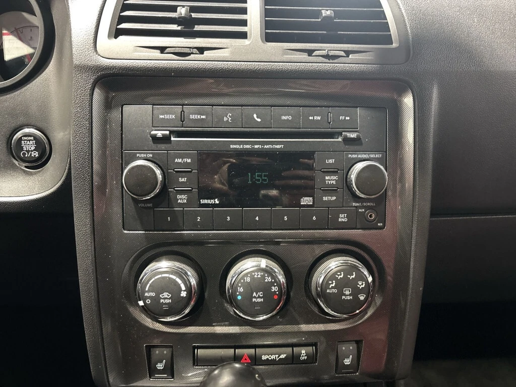 Dodge Challenger * SXT /Leather/Heated Seats/Bluetooth/B Cam/Clean  - изображение 8