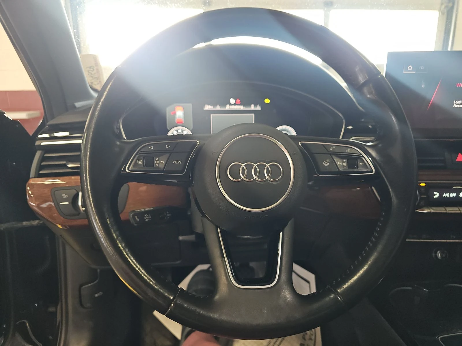 Audi A4 Allroad Premium Plus - изображение 8