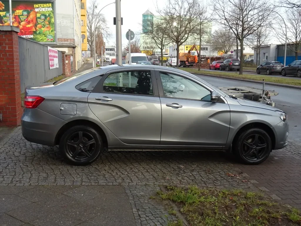 Lada Vesta 1.6 ������ 106 ��, ����� - �� �����  | Mobile.bg � ����������� 10