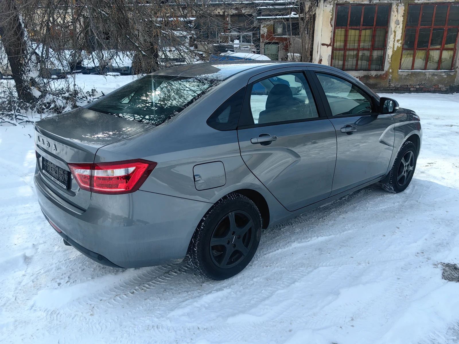 Lada Vesta ����� - �� �����  | Mobile.bg � ����������� 4