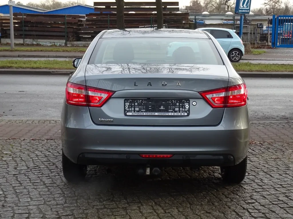 Lada Vesta 1.6 ������ 106 ��, ����� - �� �����  | Mobile.bg � ����������� 7