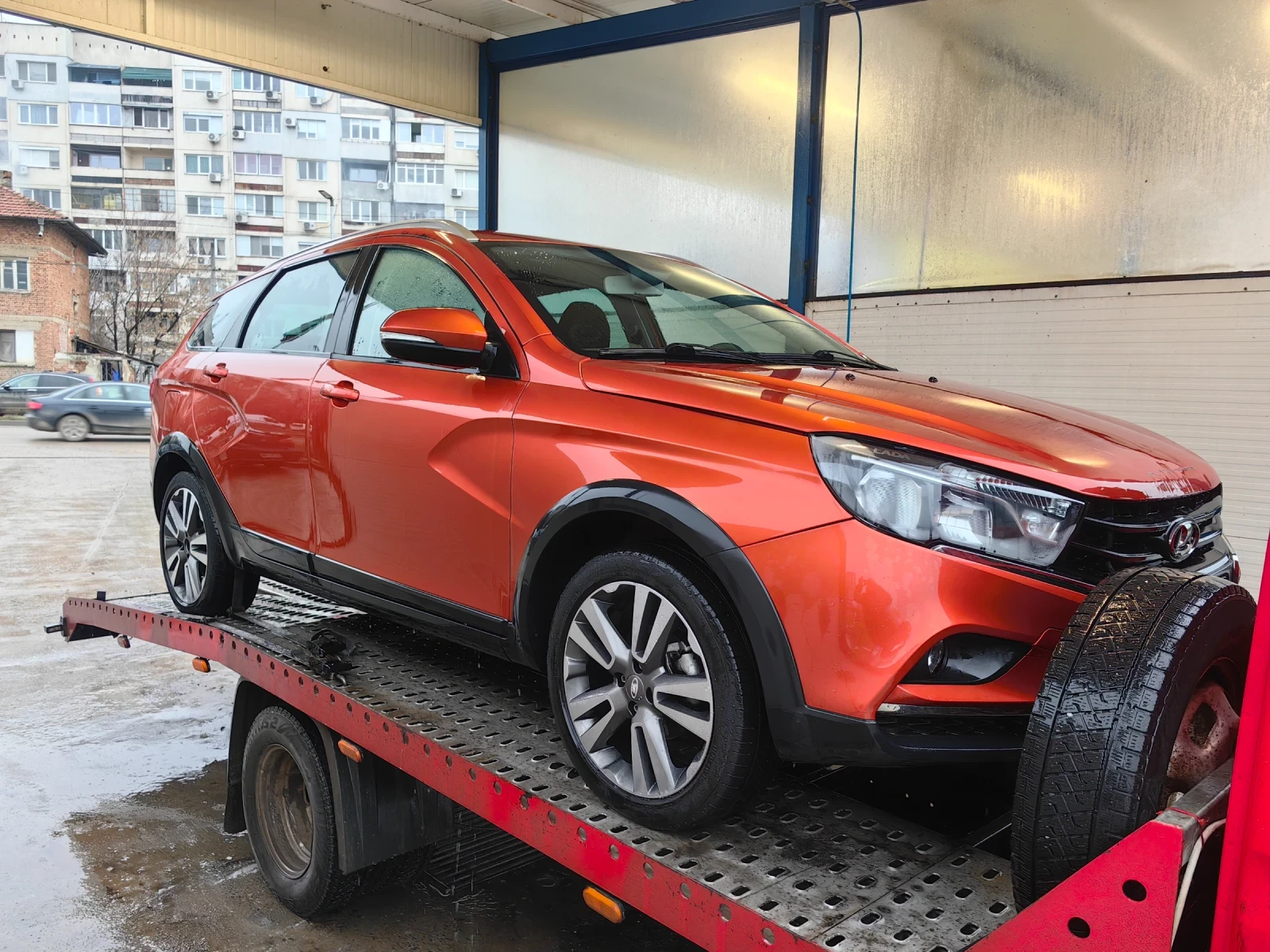 Lada Vesta 2 броя Седан и Комби Cross - На части  - изображение 4