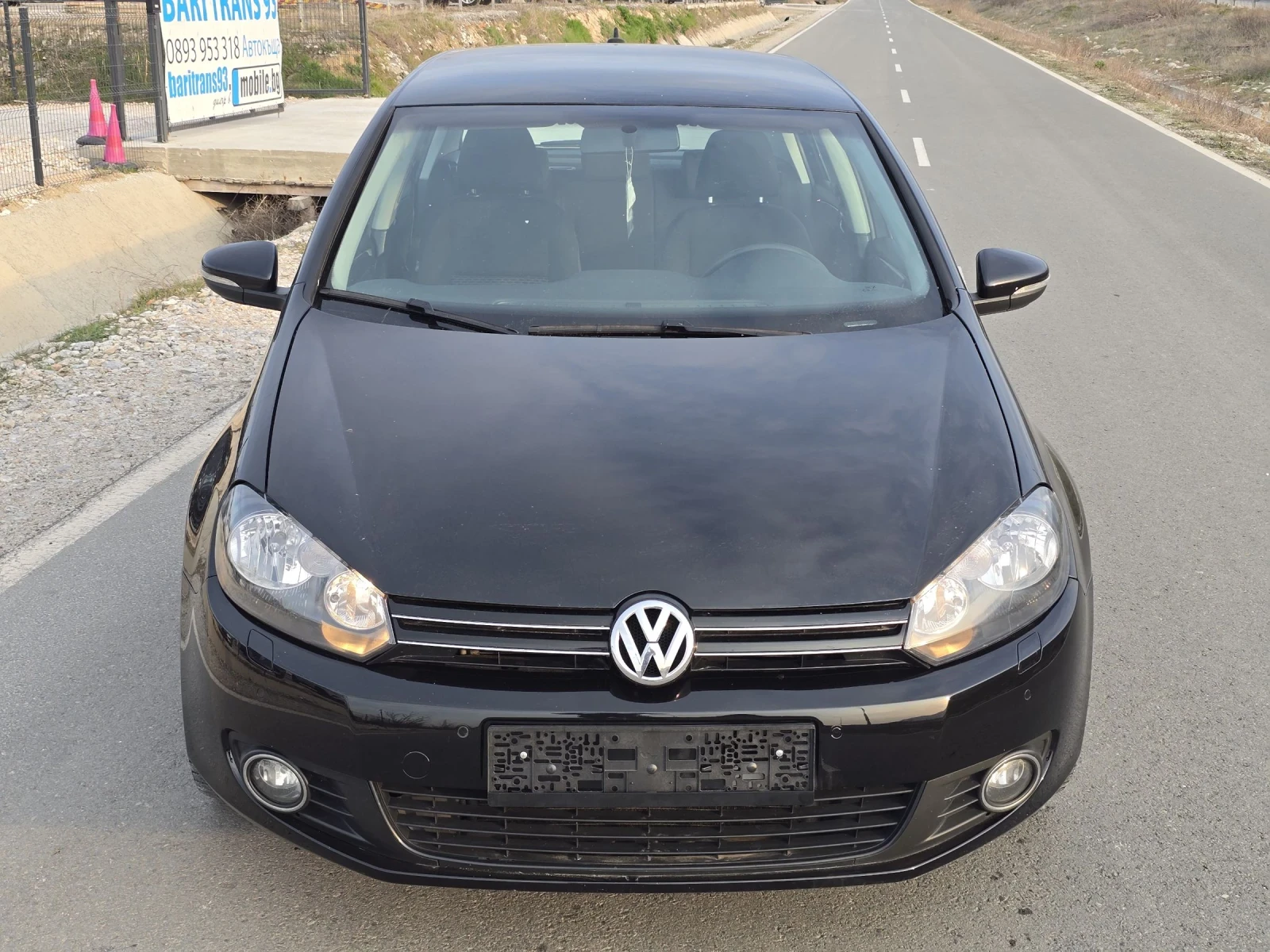 VW Golf 1.6TDi, снимка 2 - Автомобили и джипове - 54043696