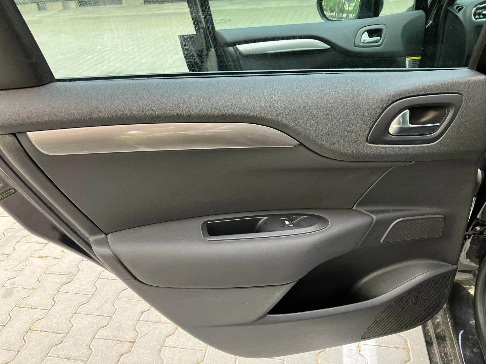 Citroen C4 EXCLUSIVE/FULL EКСТРИ/РЕГИСТРИРАНА/НАВИГАЦИЯ/АВТОМ, снимка 7 - Автомобили и джипове - 54500691