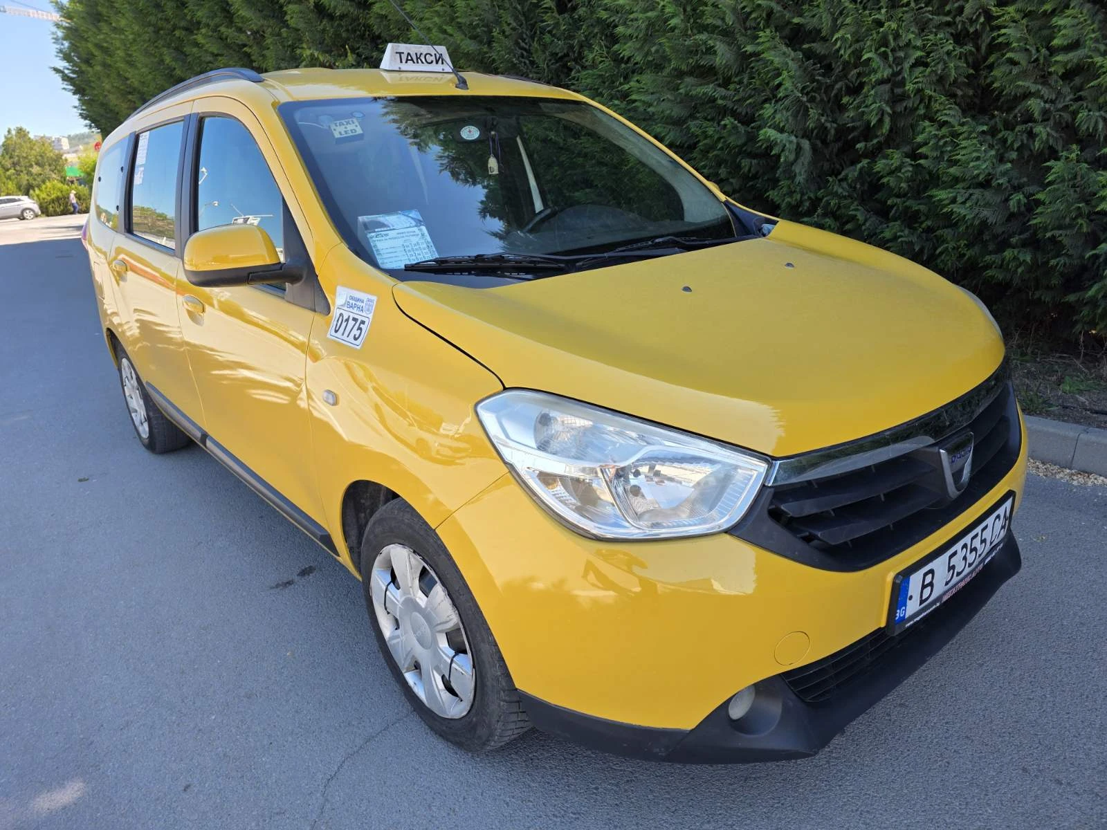 Dacia Lodgy 1.6 8V 6+ 1, снимка 2 - Автомобили и джипове - 54571324
