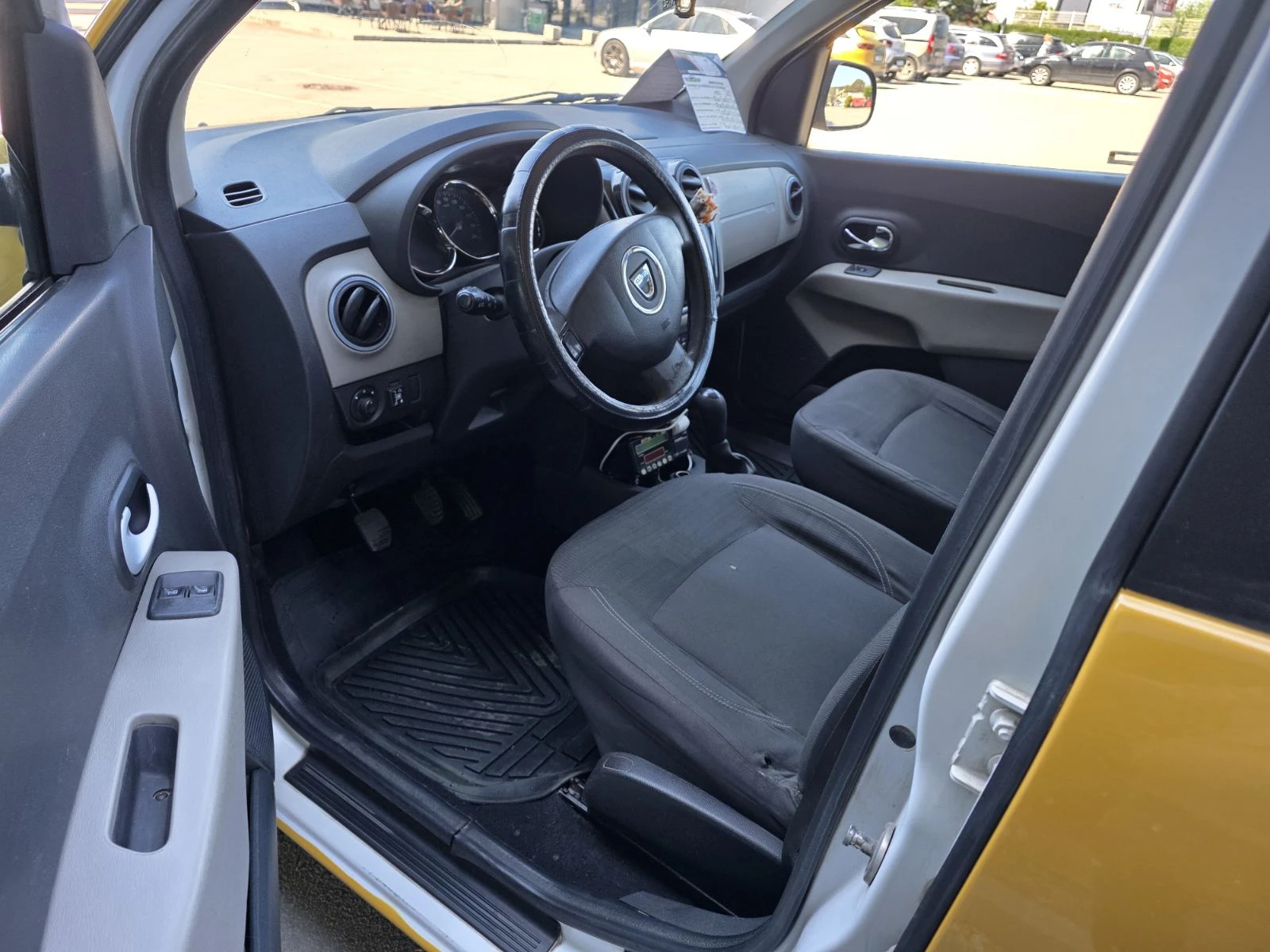 Dacia Lodgy 1.6 8V 6+ 1, снимка 8 - Автомобили и джипове - 54571324