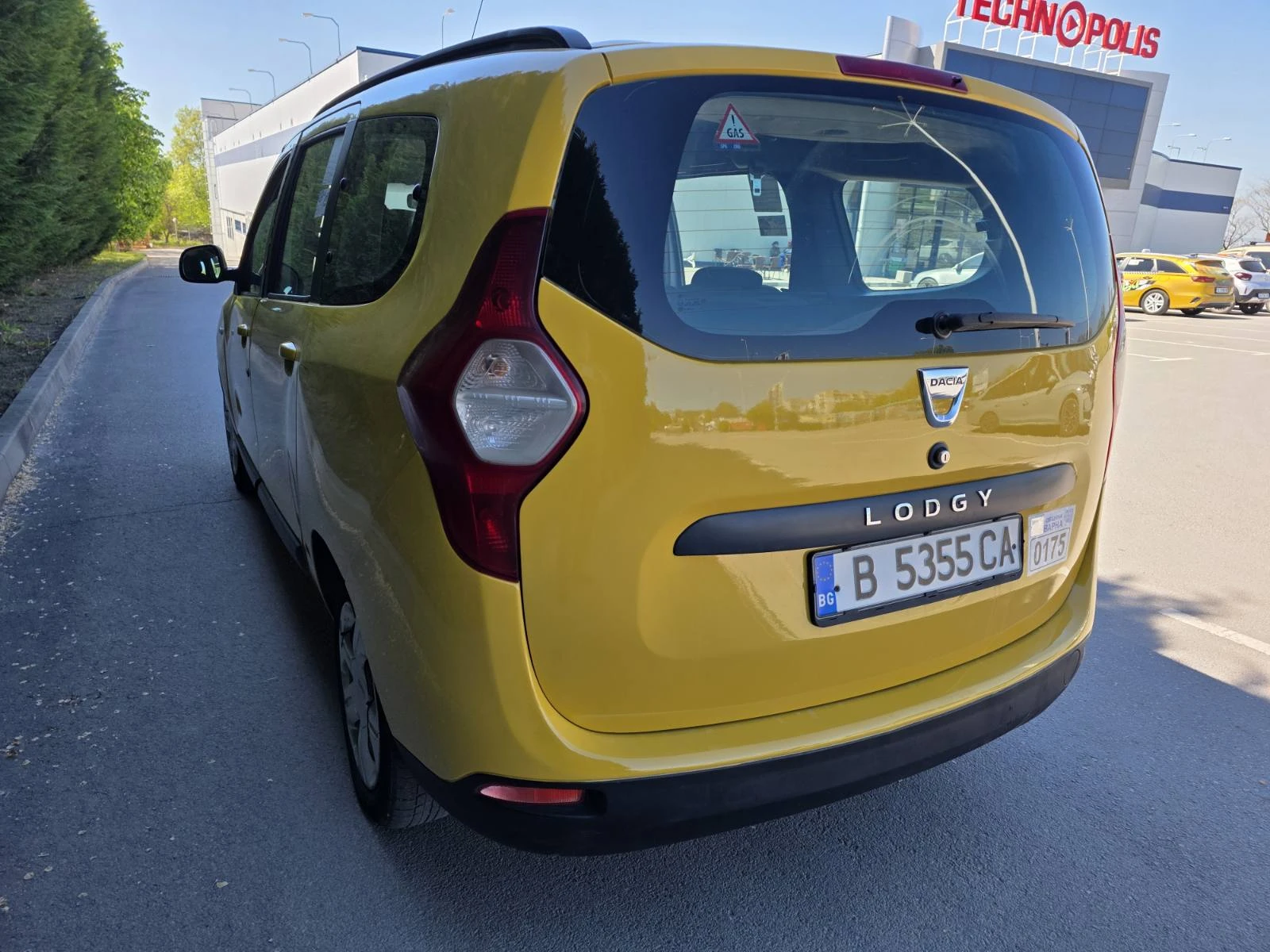 Dacia Lodgy 1.6 8V 6+ 1, снимка 4 - Автомобили и джипове - 54571324