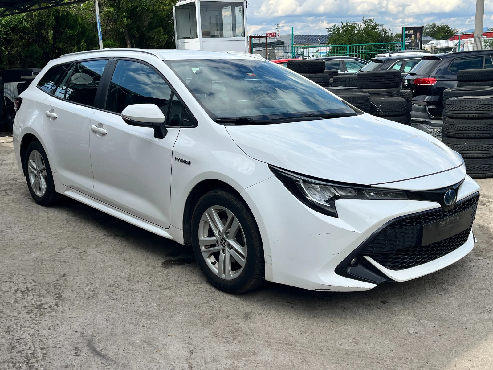 Toyota Corolla 1.8i HYBRID A�������� | Mobile.bg � ����������� 4