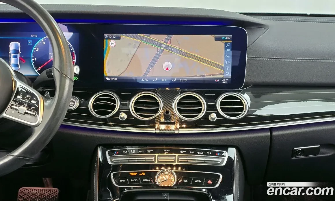 Mercedes-Benz E 450 3.0 4MATIC Exclusive, снимка 13 - Автомобили и джипове - 55090450