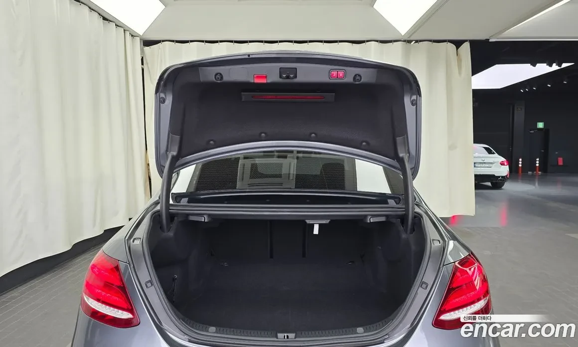 Mercedes-Benz E 450 3.0 4MATIC Exclusive, снимка 17 - Автомобили и джипове - 55090450