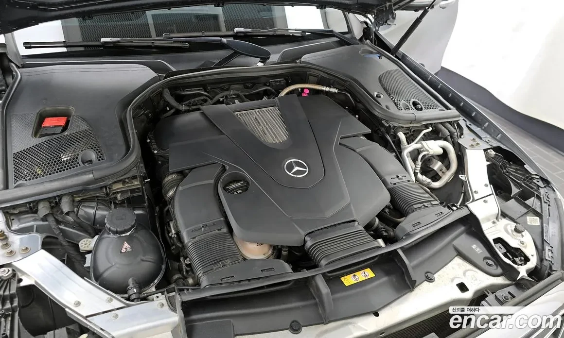 Mercedes-Benz E 450 3.0 4MATIC Exclusive, снимка 5 - Автомобили и джипове - 55090450