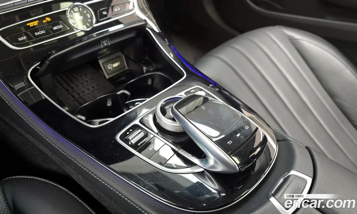 Mercedes-Benz E 450 3.0 4MATIC Exclusive, снимка 7 - Автомобили и джипове - 55090450
