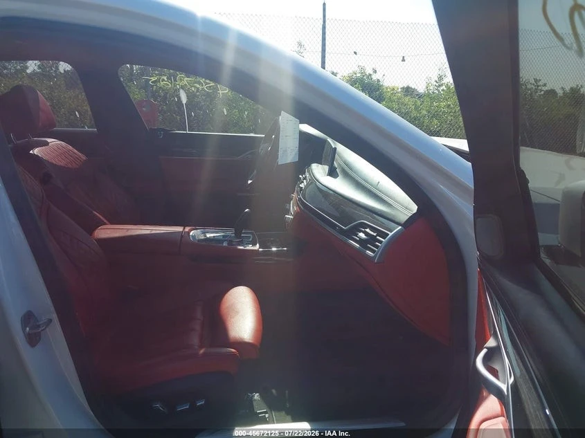 BMW 740 E xDrive PERFORMANCE* M SPORT* HEAD UP* PANO, снимка 5 - Автомобили и джипове - 55538084