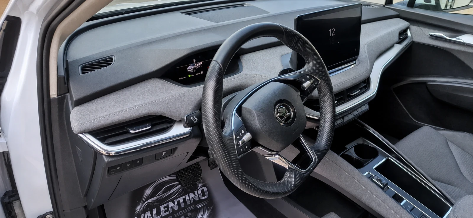 Skoda Enyaq iV 80   520 КМ ПРОБЕГ   ПАНОРАМА   360  КАМЕРИ   D, снимка 8 - Автомобили и джипове - 55664981