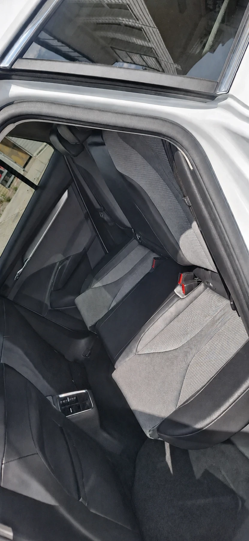 Skoda Enyaq iV 80   520 КМ ПРОБЕГ   ПАНОРАМА   360  КАМЕРИ   D, снимка 16 - Автомобили и джипове - 55664981