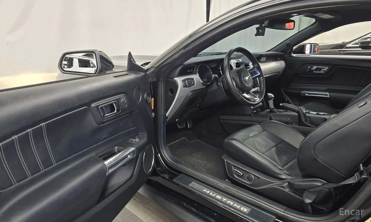 Ford Mustang GT* 5.0* V8* ПОДГРЕВ* ОБДУХВАНЕ* КАМЕРА* КЕЙЛЕС* , снимка 5 - Автомобили и джипове - 55722402