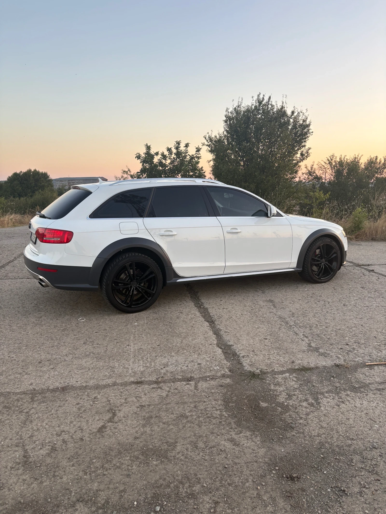 Audi A4 Allroad Quattro 3.0, снимка 7 - Автомобили и джипове - 55791955