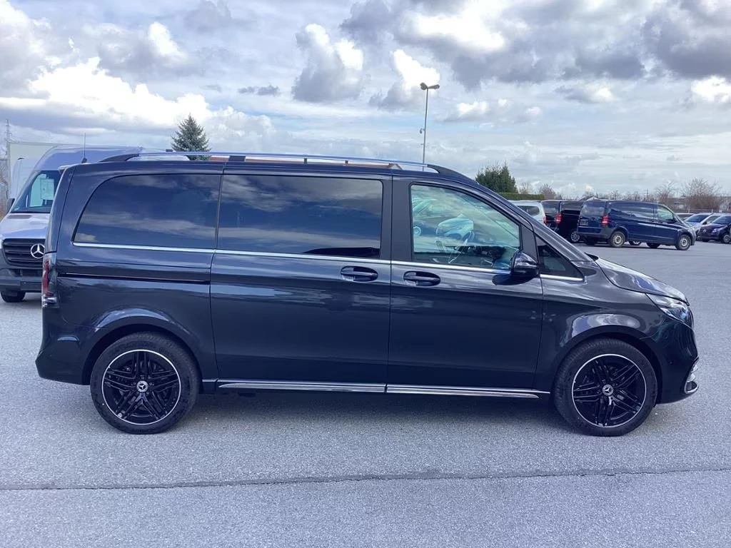 Mercedes-Benz V 300 d / AMG / AVANTGARDE / 360 / 6 МЕСТЕН / , снимка 6 - Автомобили и джипове - 55824300