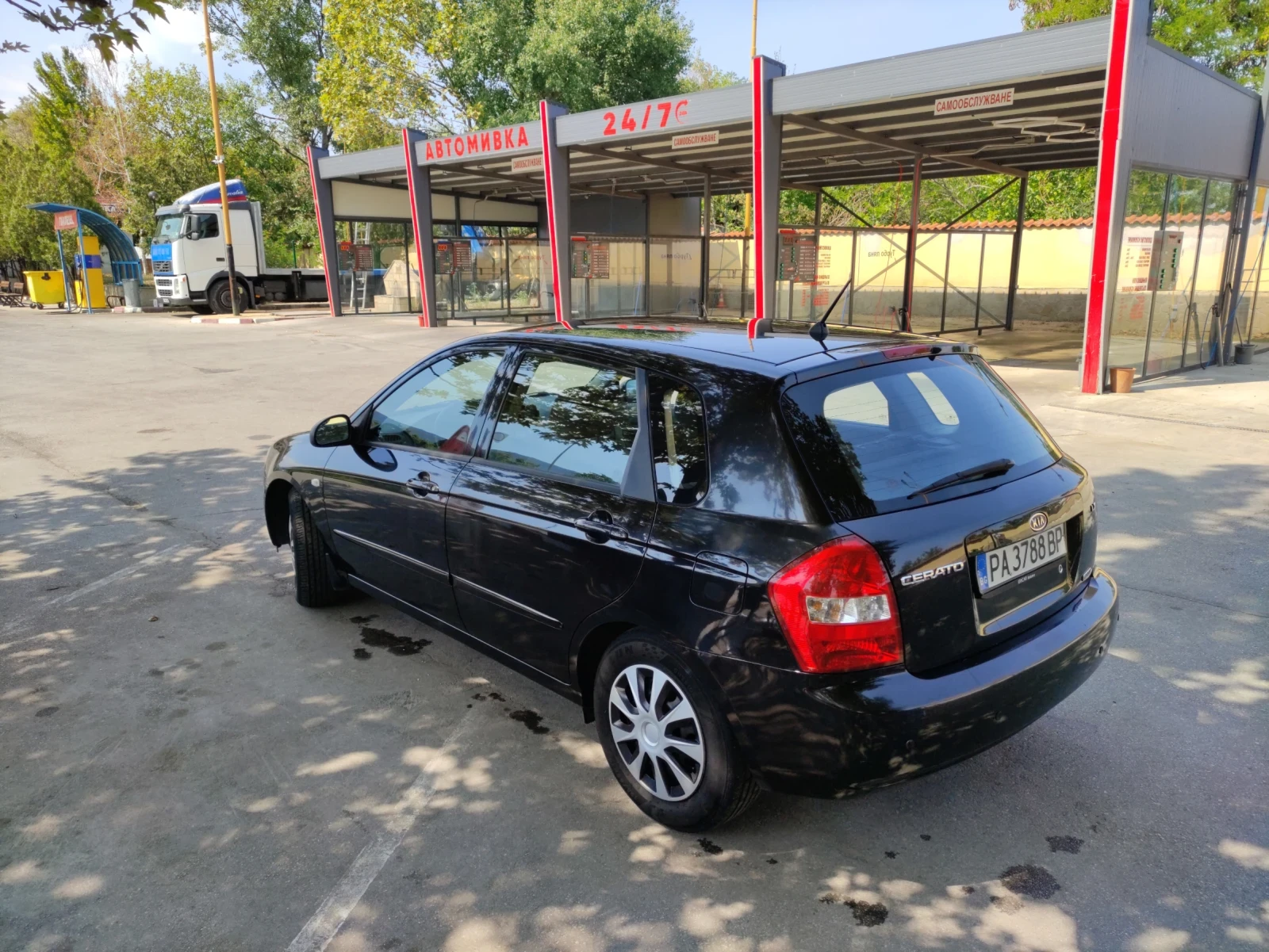 Kia Cerato, снимка 3 - Автомобили и джипове - 55969371