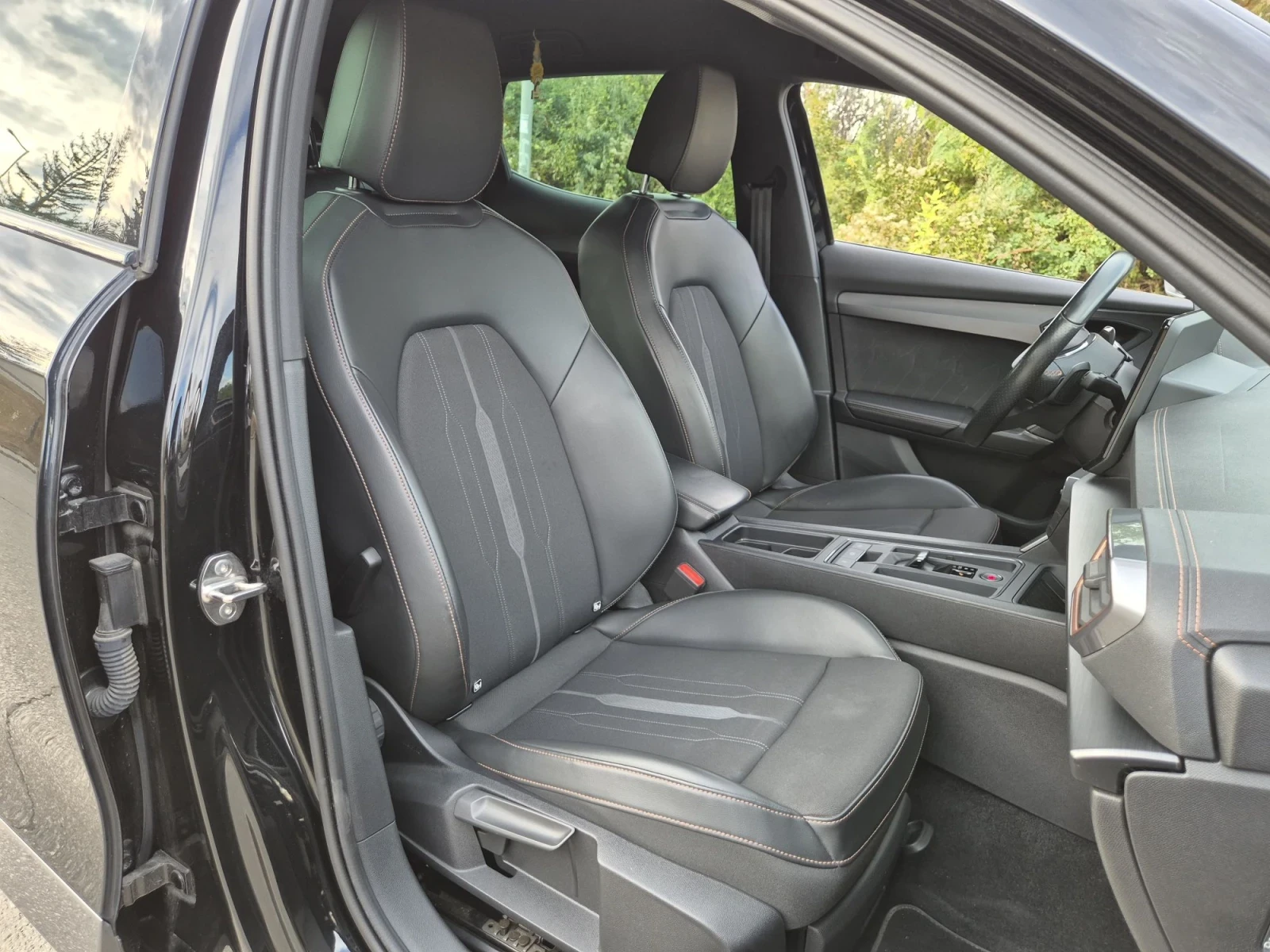 Cupra Formentor 2.0TDI 4Drive Distr Keyless Кожа Камера , снимка 11 - Автомобили и джипове - 56188977
