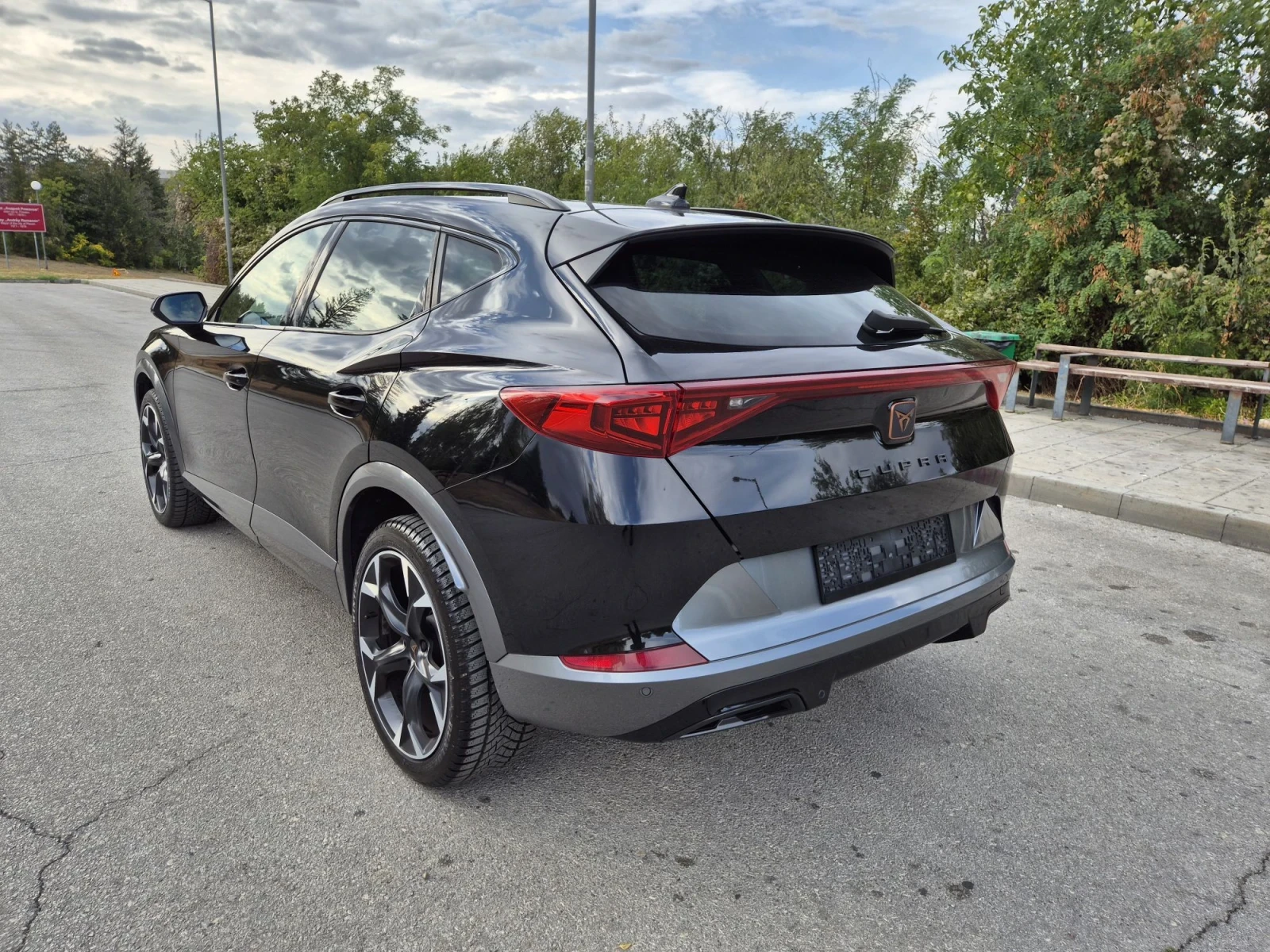 Cupra Formentor 2.0TDI 4Drive Distr Keyless Кожа Камера , снимка 3 - Автомобили и джипове - 56188977