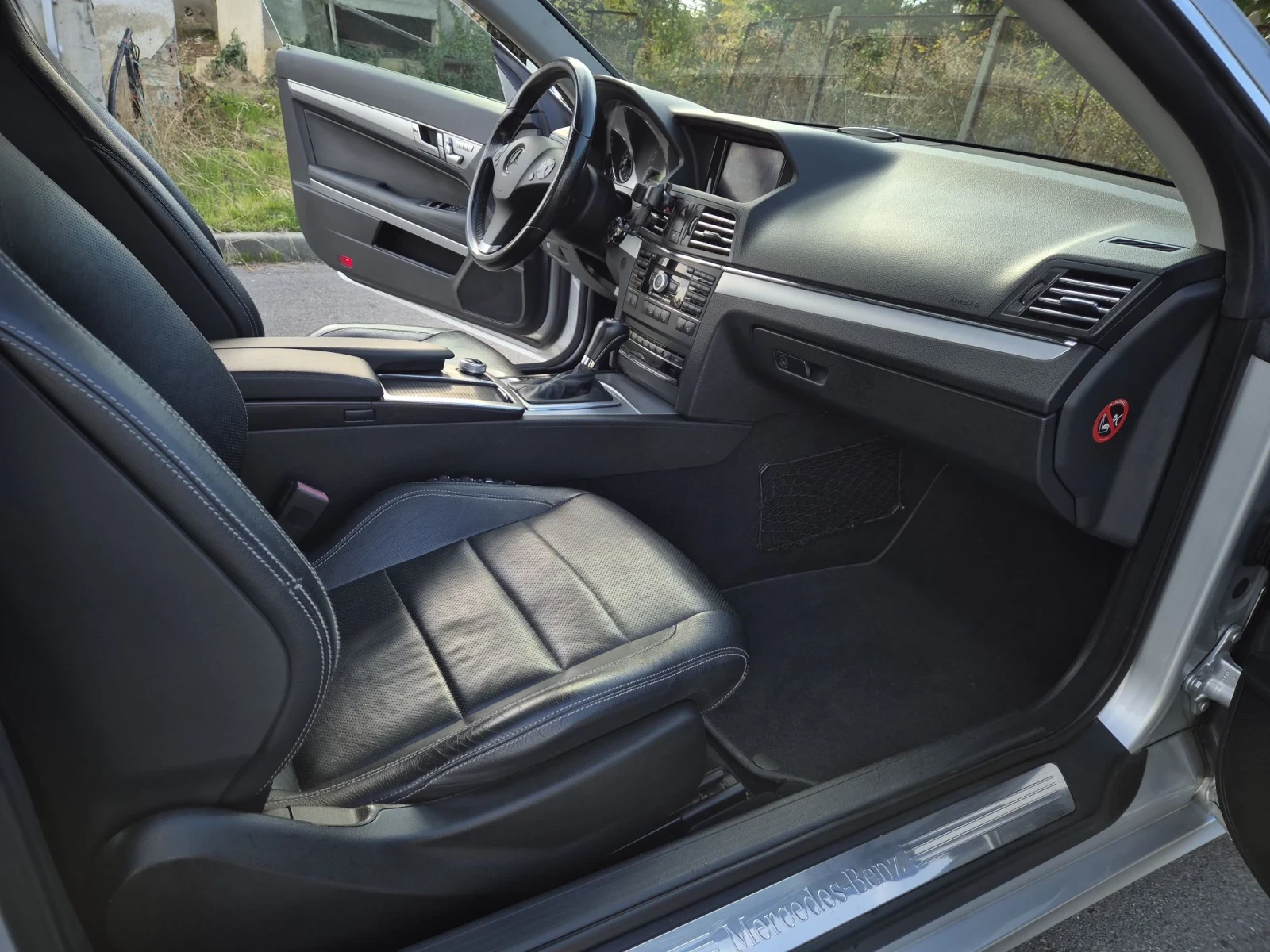 Mercedes-Benz E 350 Coupe, снимка 13 - Автомобили и джипове - 56705493