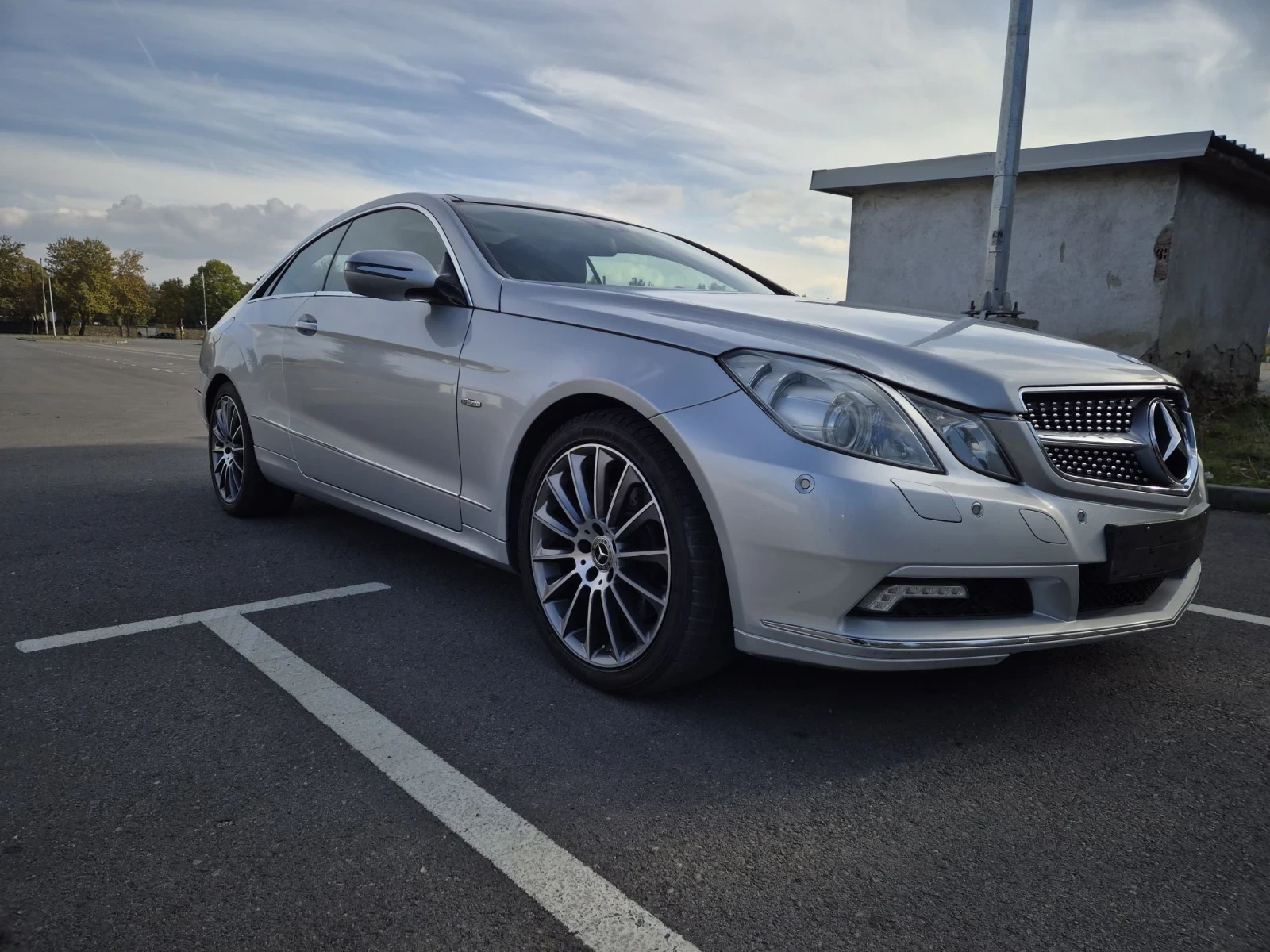 Mercedes-Benz E 350 Coupe, снимка 3 - Автомобили и джипове - 56705493