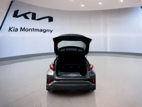 Toyota C-HR LE FWD, снимка 6