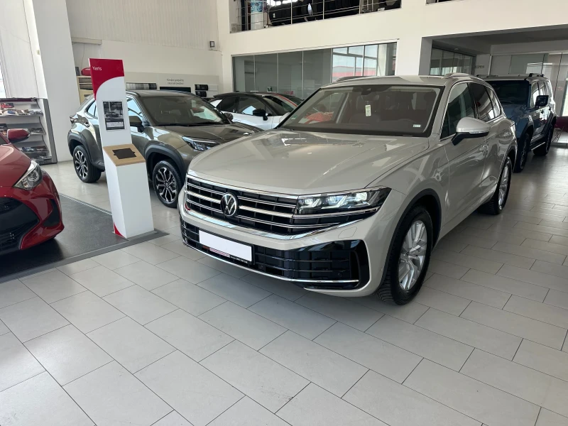VW Touareg Elegance, снимка 2 - Автомобили и джипове - 51092386