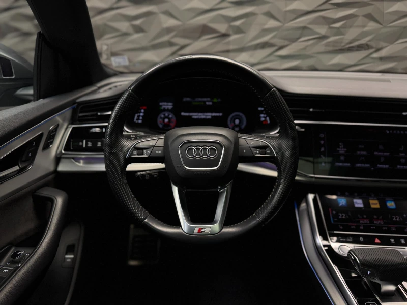 Audi Q8 50TDI Quattro S-line* Matrix* Bang&Olufsen* HuD* 3, снимка 10 - Автомобили и джипове - 51533529