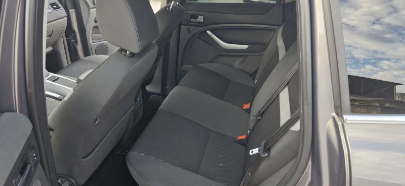 Ford Kuga 2.0cdti 163hp 4x4, снимка 14 - Автомобили и джипове - 52280083