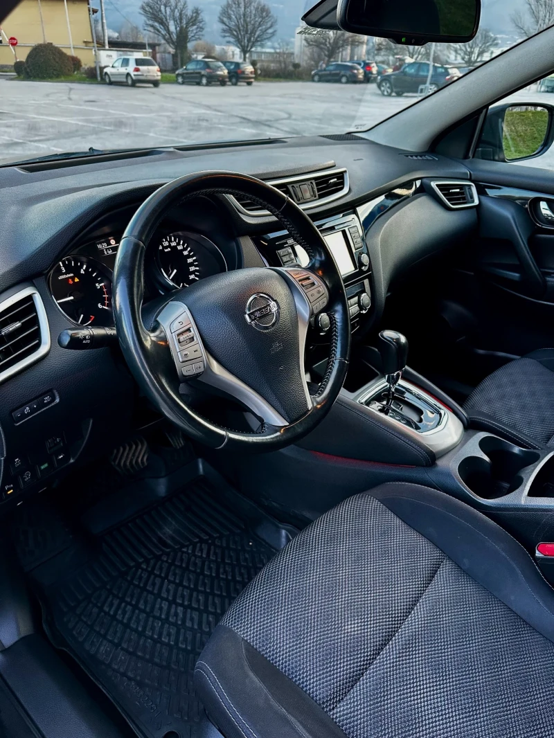 Nissan Qashqai 1.6 DCI  НАПЪЛНО ОБСЛУЖЕН, снимка 7 - Автомобили и джипове - 52831264