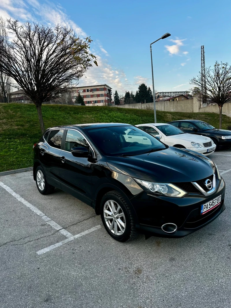 Nissan Qashqai 1.6 DCI  НАПЪЛНО ОБСЛУЖЕН, снимка 2 - Автомобили и джипове - 52831264