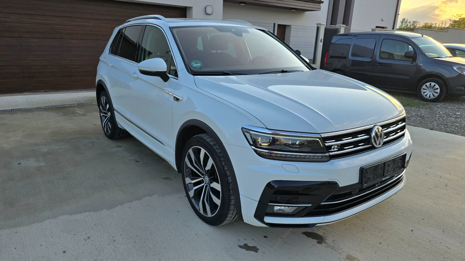 VW Tiguan R-Line - изображение 3