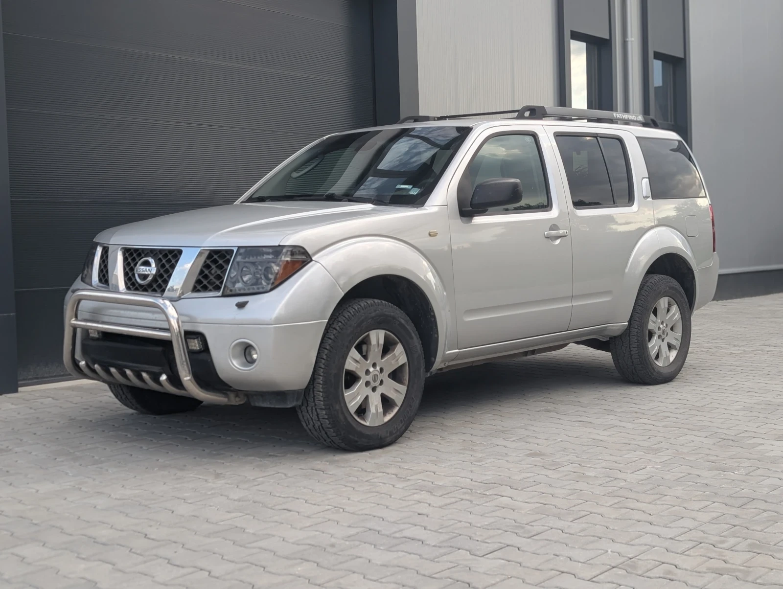 Nissan Pathfinder  - изображение 4
