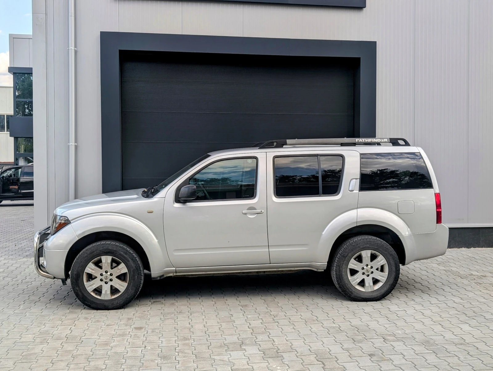 Nissan Pathfinder  - изображение 7