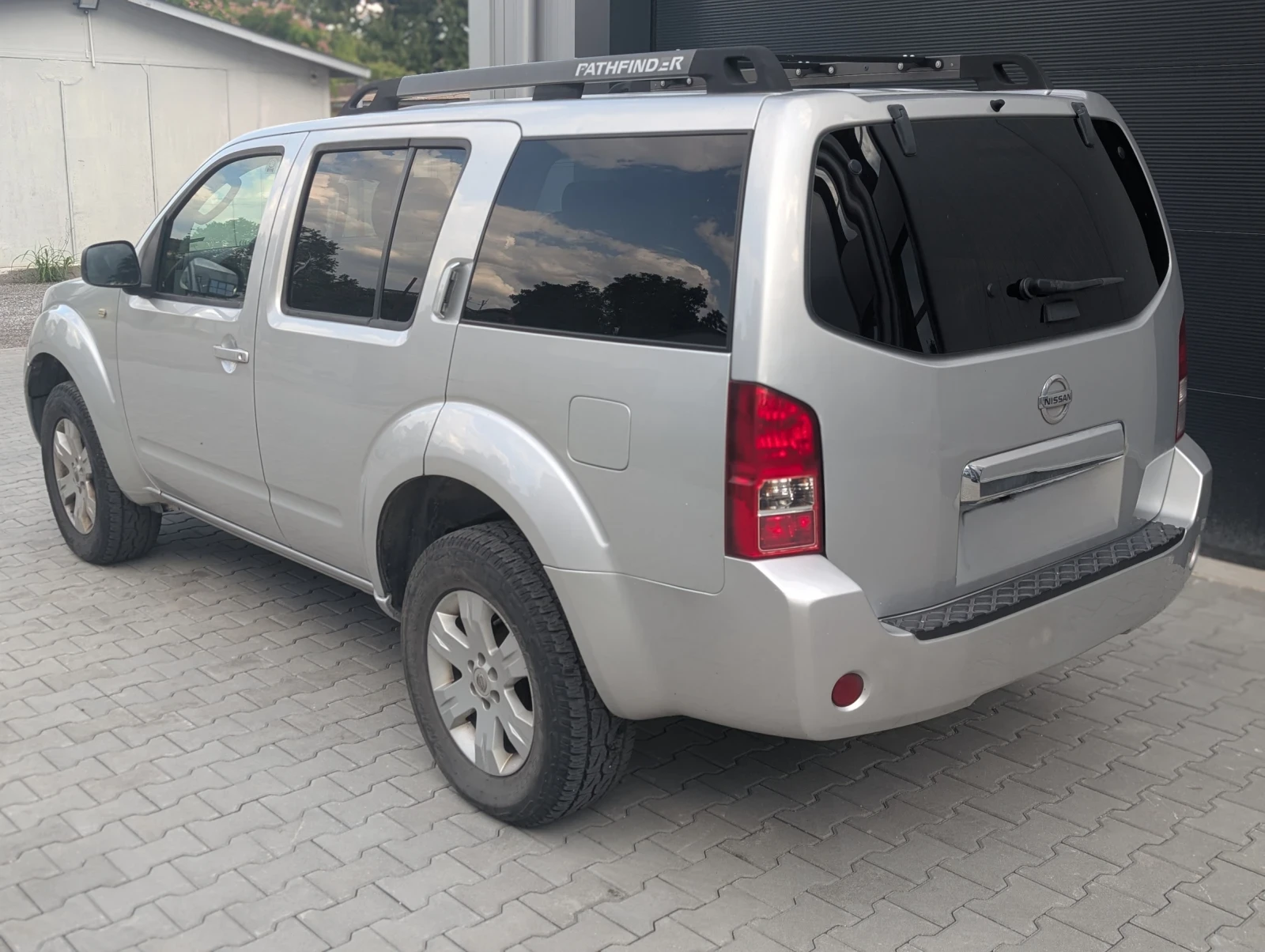 Nissan Pathfinder  - изображение 5