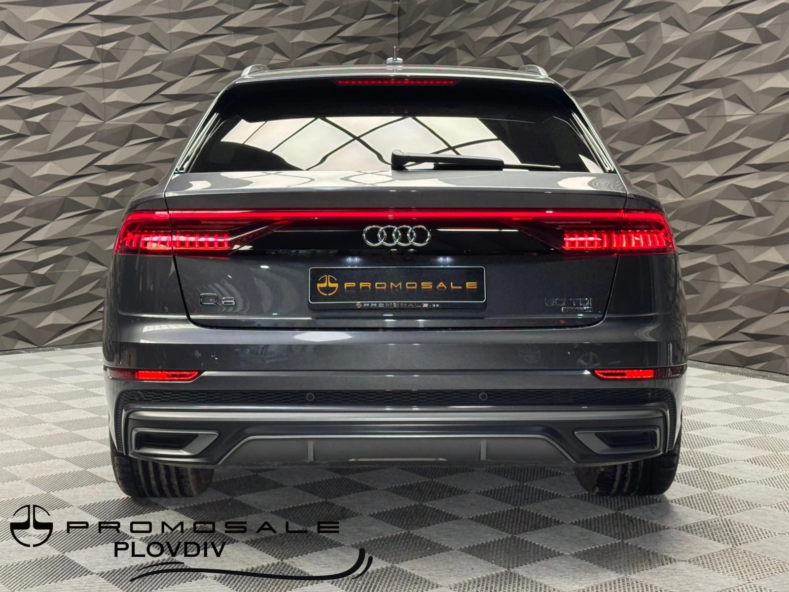 Audi Q8 50TDI Quattro S-line* Matrix* Bang&Olufsen* HuD* 3 - изображение 4