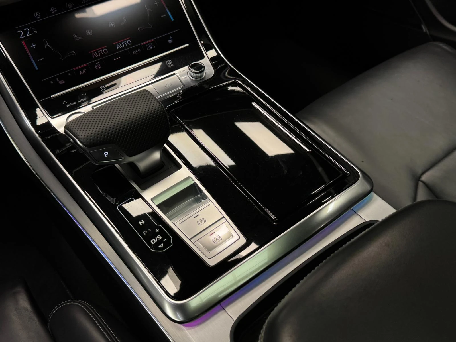 Audi Q8 50TDI Quattro S-line* Matrix* Bang&Olufsen* HuD* 3 | Mobile.bg — изображение 12