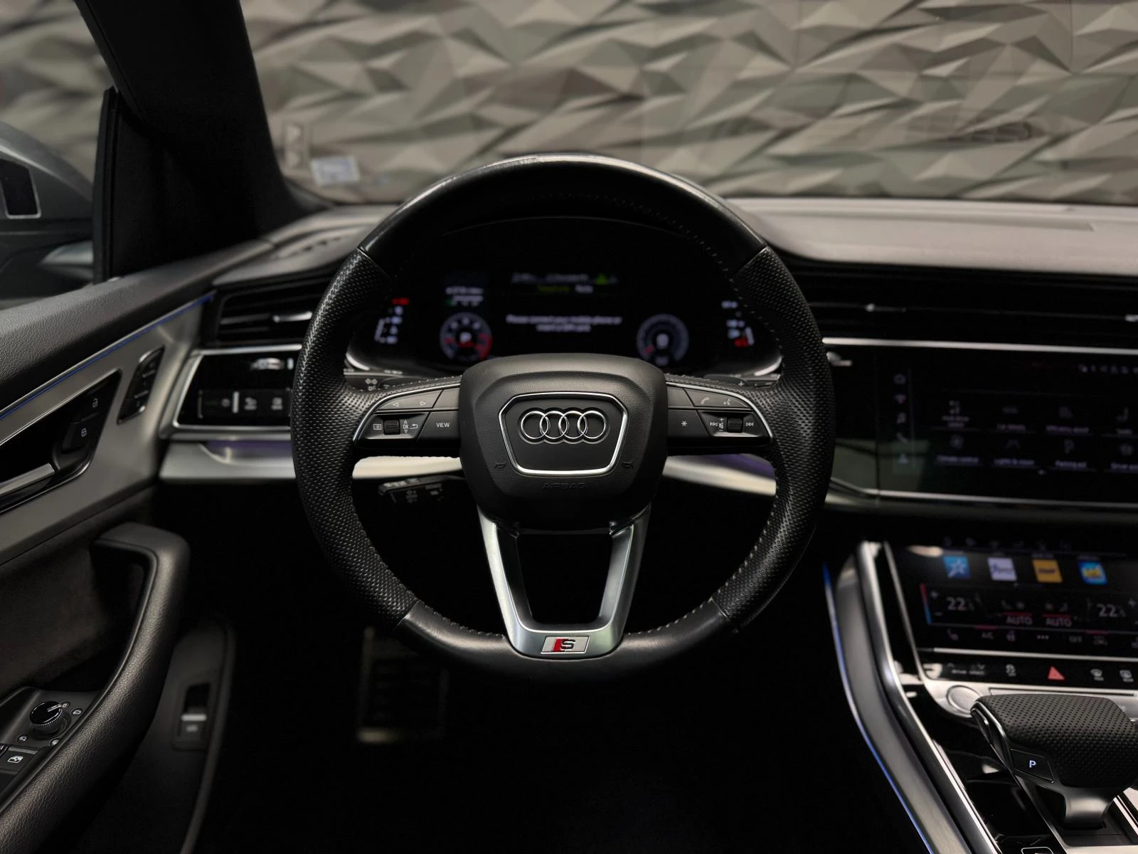 Audi Q8 50TDI Quattro S-line* Matrix* Bang&Olufsen* HuD* 3 - изображение 10