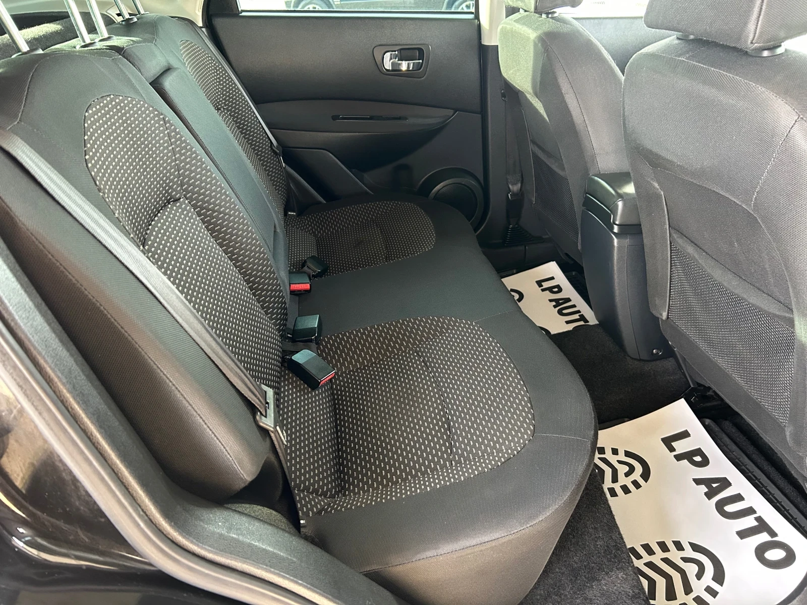 Nissan Qashqai * 1.6i* 116�.�* ITALY*  | Mobile.bg � ����������� 9