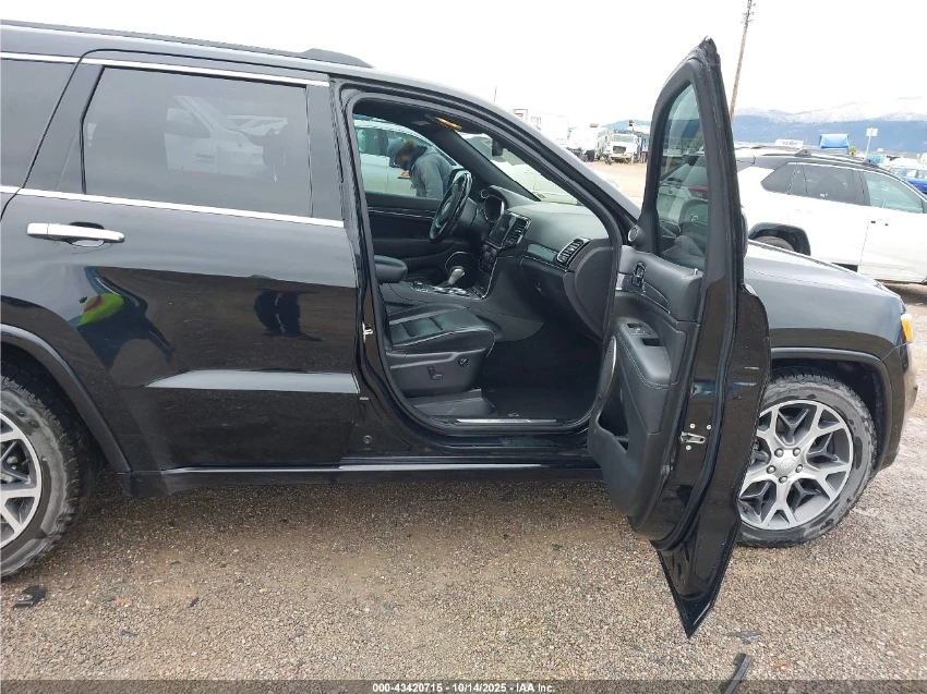 Jeep Grand cherokee OVERLAND* DISTRONIC* PANOROOF* H&K SOUND* ОБДУХВАН, снимка 10 - Автомобили и джипове - 53796791