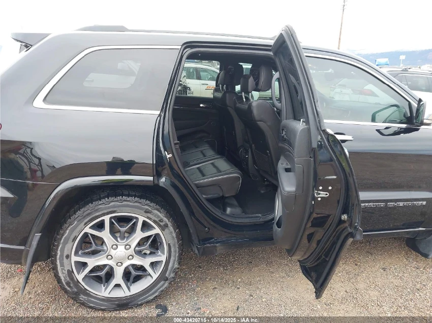 Jeep Grand cherokee OVERLAND* DISTRONIC* PANOROOF* H&K SOUND* ОБДУХВАН, снимка 11 - Автомобили и джипове - 53796791