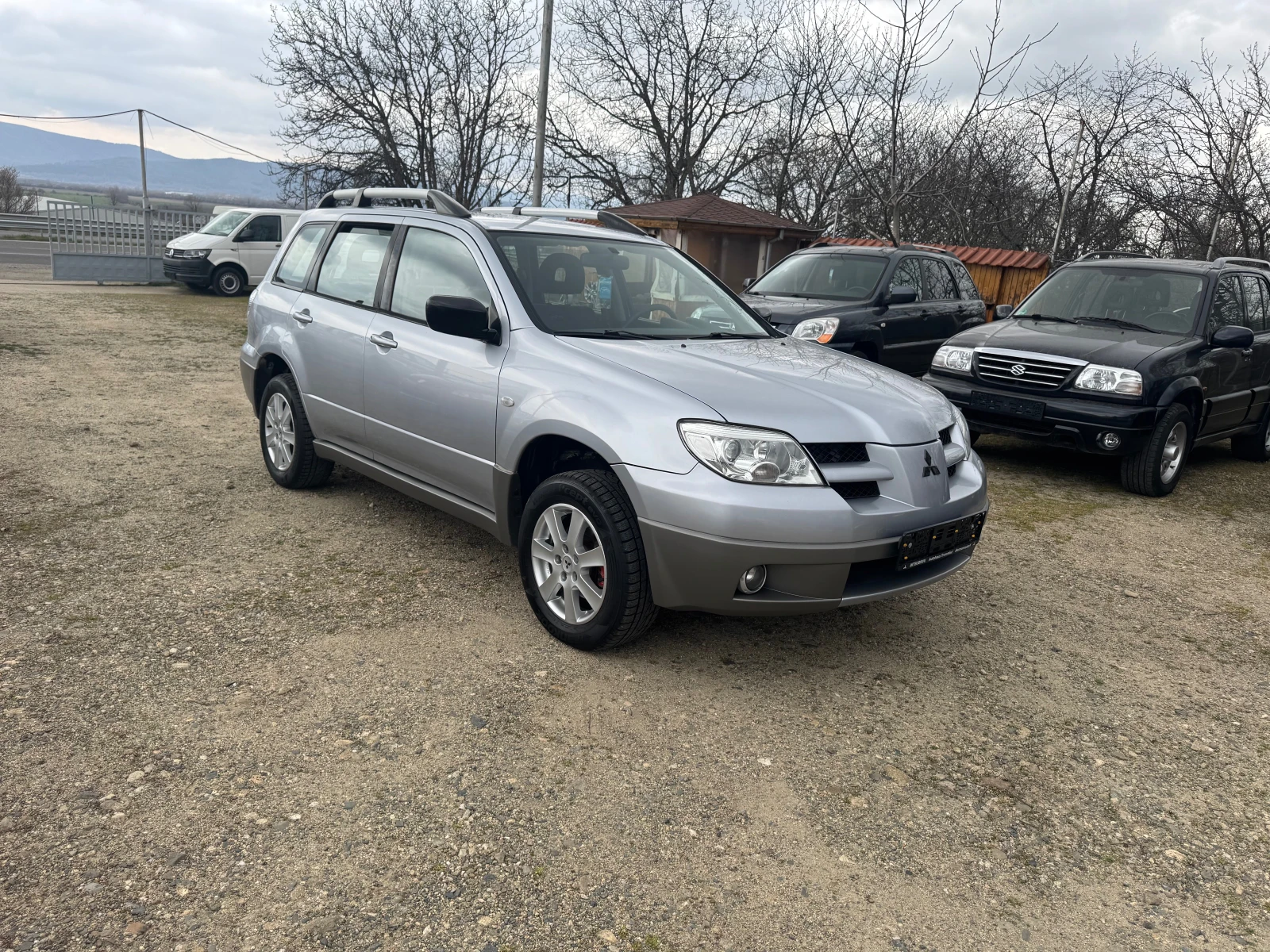Mitsubishi Outlander 2.0 , снимка 3 - Автомобили и джипове - 53922410