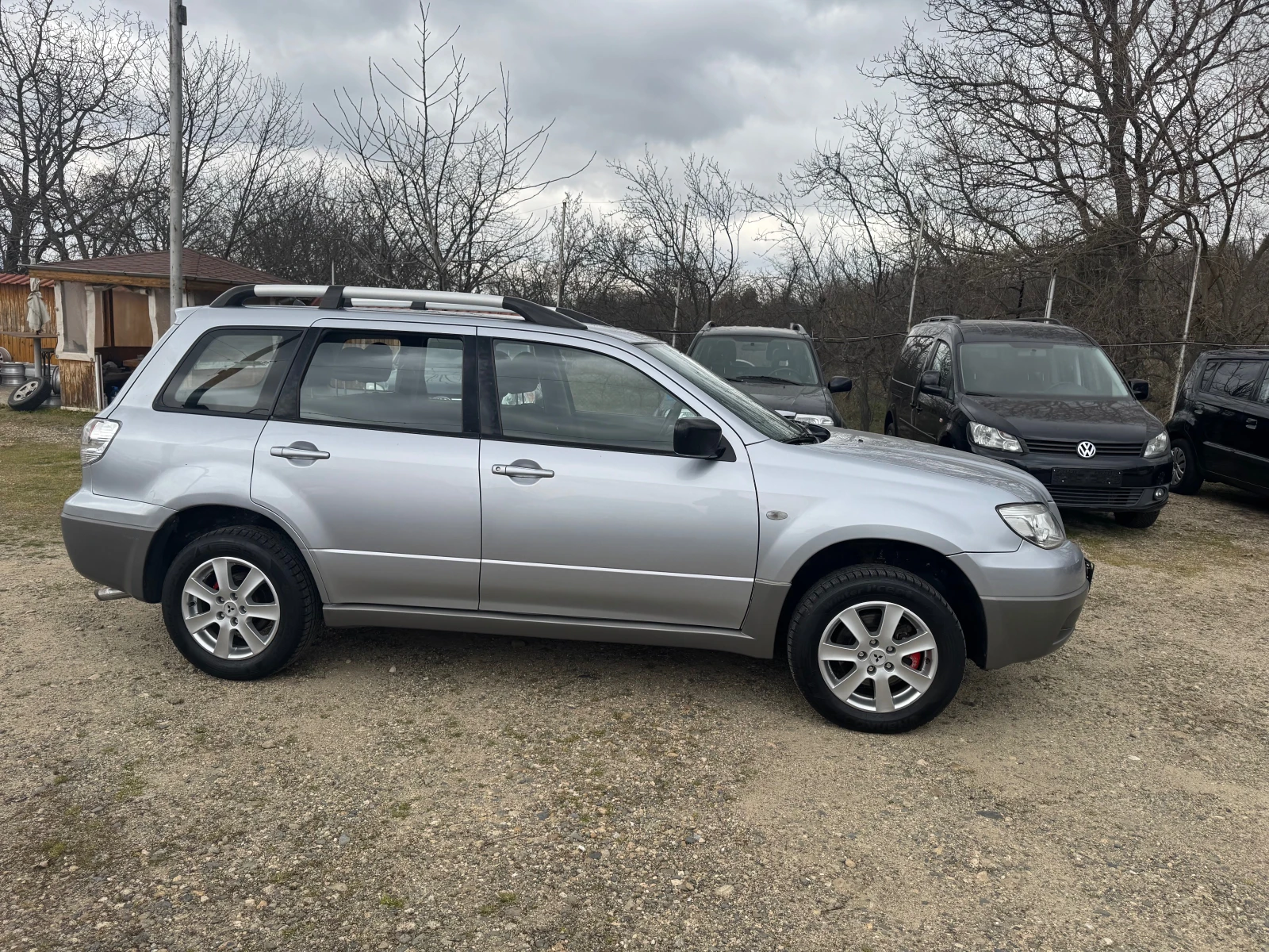 Mitsubishi Outlander 2.0 , снимка 4 - Автомобили и джипове - 53922410